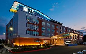 Aloft Hotel Cleveland Airport